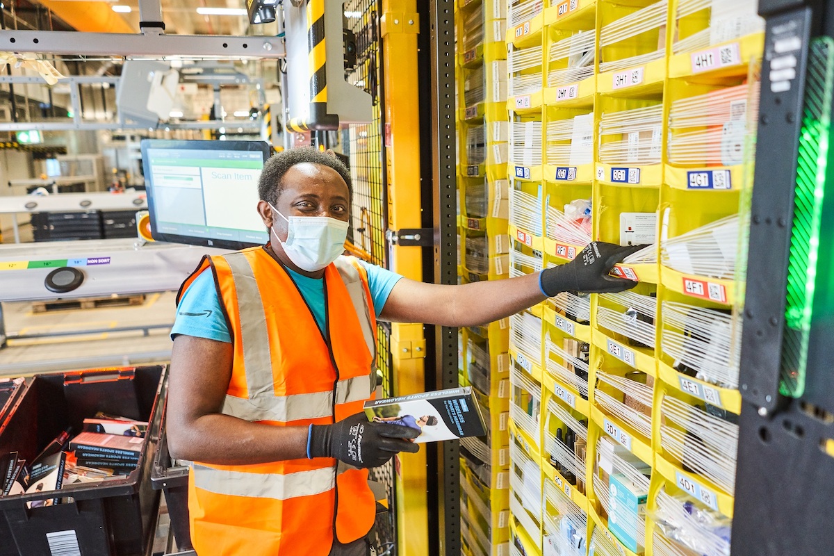 8 új logisztikai egységet nyit az Amazon Németországban